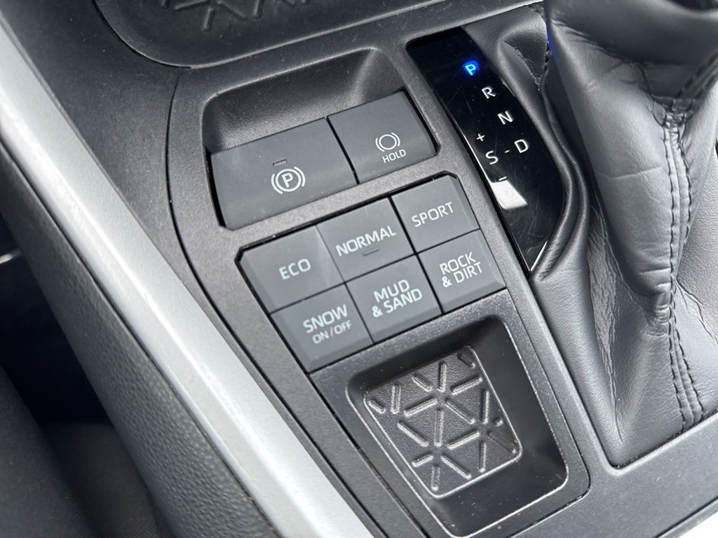 2024 Toyota RAV4 XLE AWD