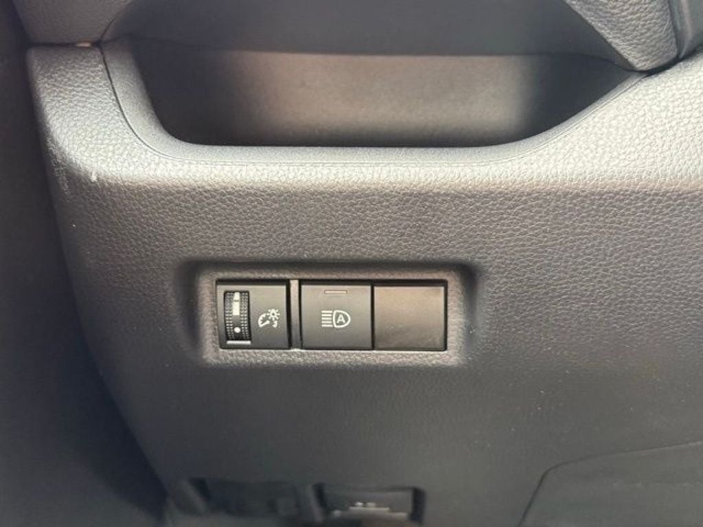 2025 Toyota RAV4 XLE AWD