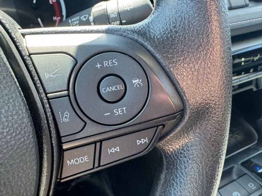 2025 Toyota RAV4 XLE AWD