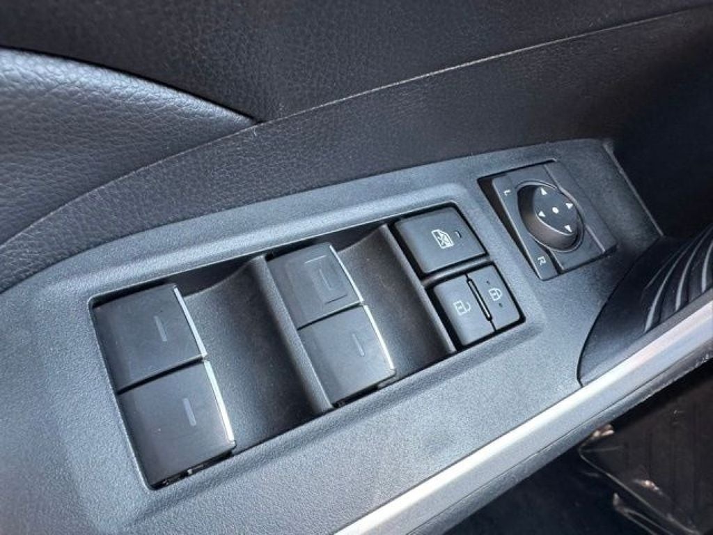 2025 Toyota RAV4 XLE AWD