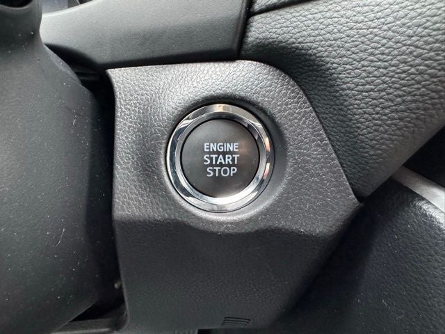 2025 Toyota RAV4 XLE AWD