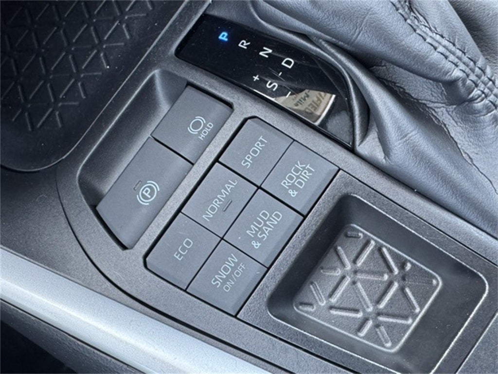 2025 Toyota RAV4 XLE AWD