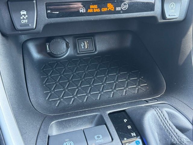 2025 Toyota RAV4 XLE AWD