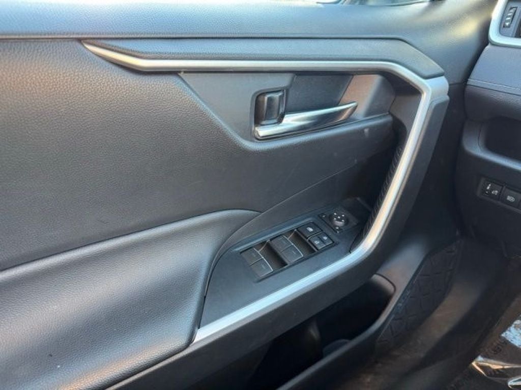 2022 Toyota RAV4 XLE AWD