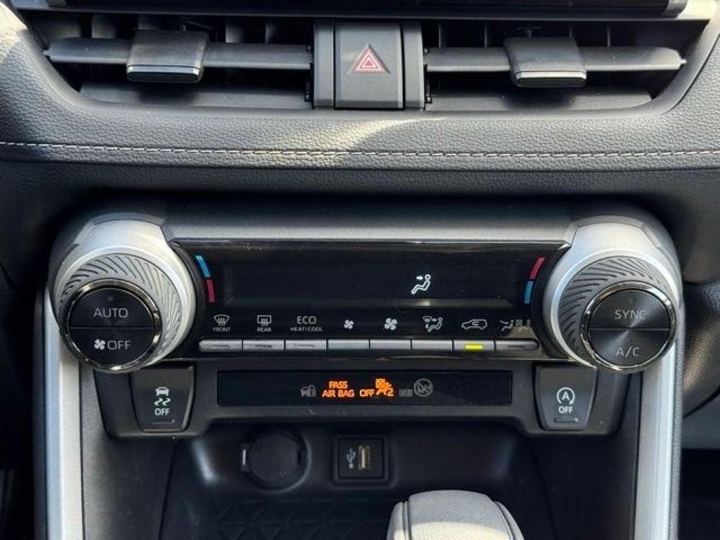 2025 Toyota RAV4 XLE AWD