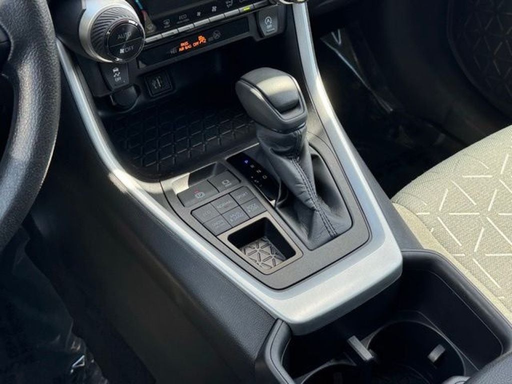 2025 Toyota RAV4 XLE AWD