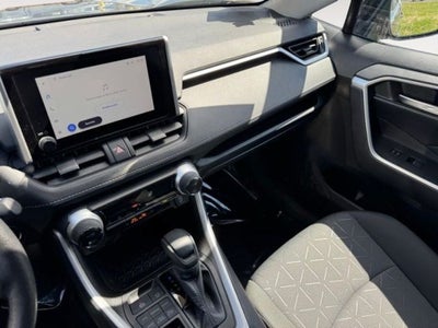 2025 Toyota RAV4 XLE AWD