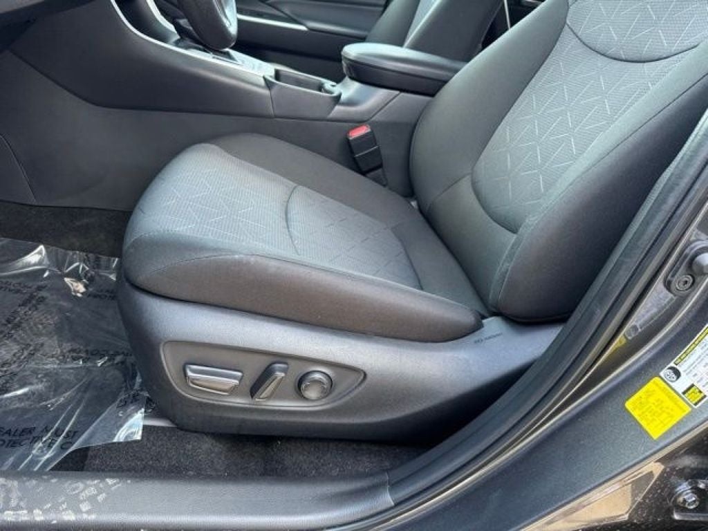 2025 Toyota RAV4 XLE AWD
