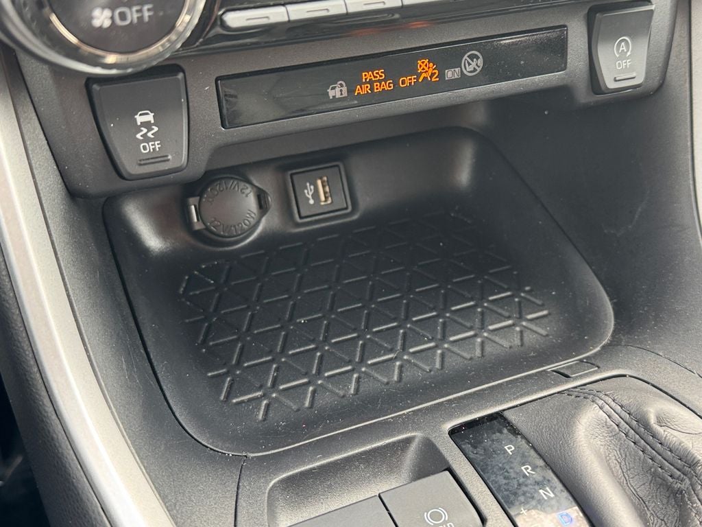 2025 Toyota RAV4 XLE AWD