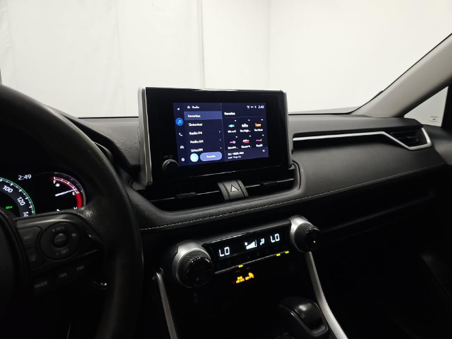 2024 Toyota RAV4 XLE FWD