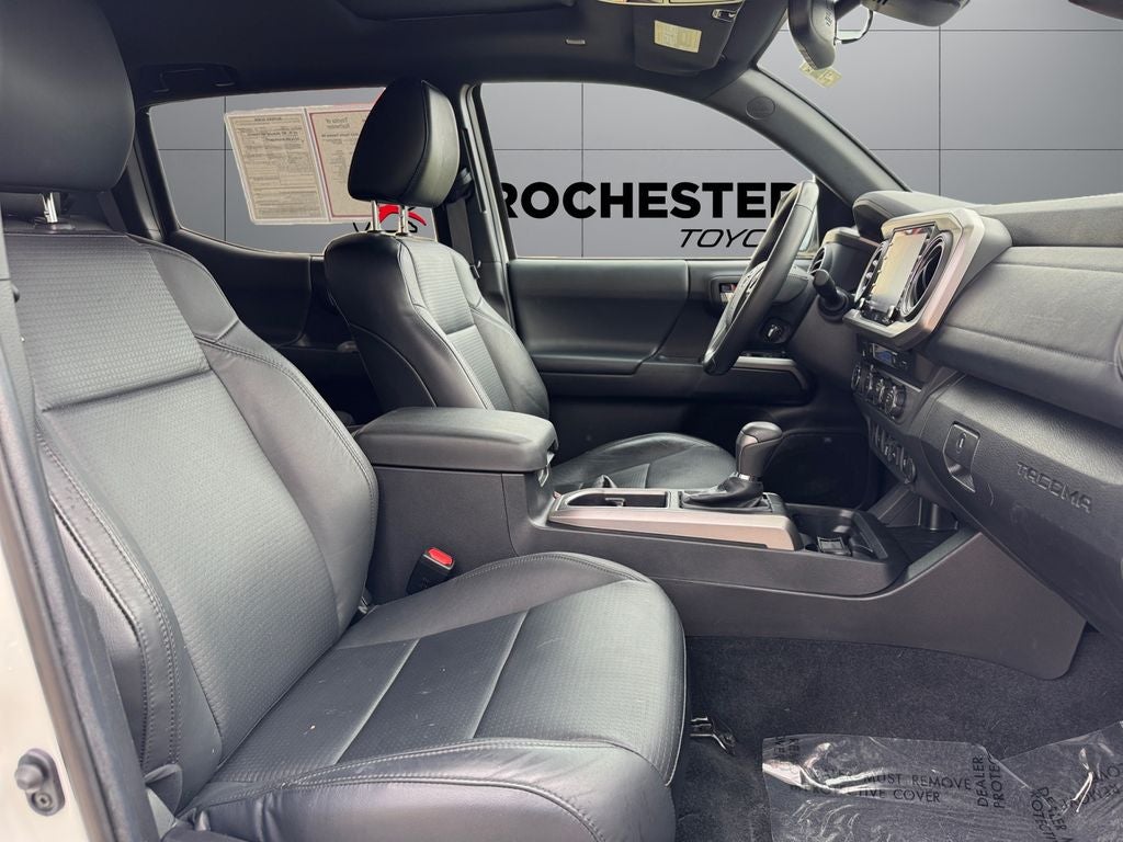 2022 Toyota Tacoma Limited V6