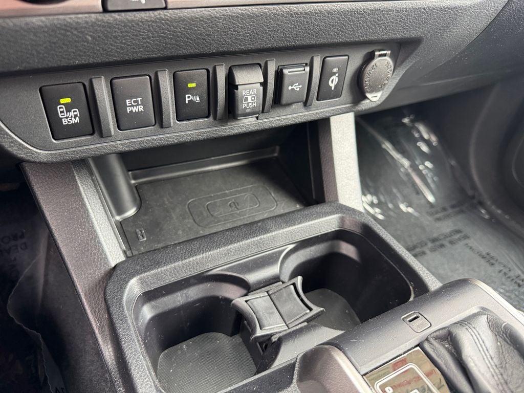 2022 Toyota Tacoma Limited V6