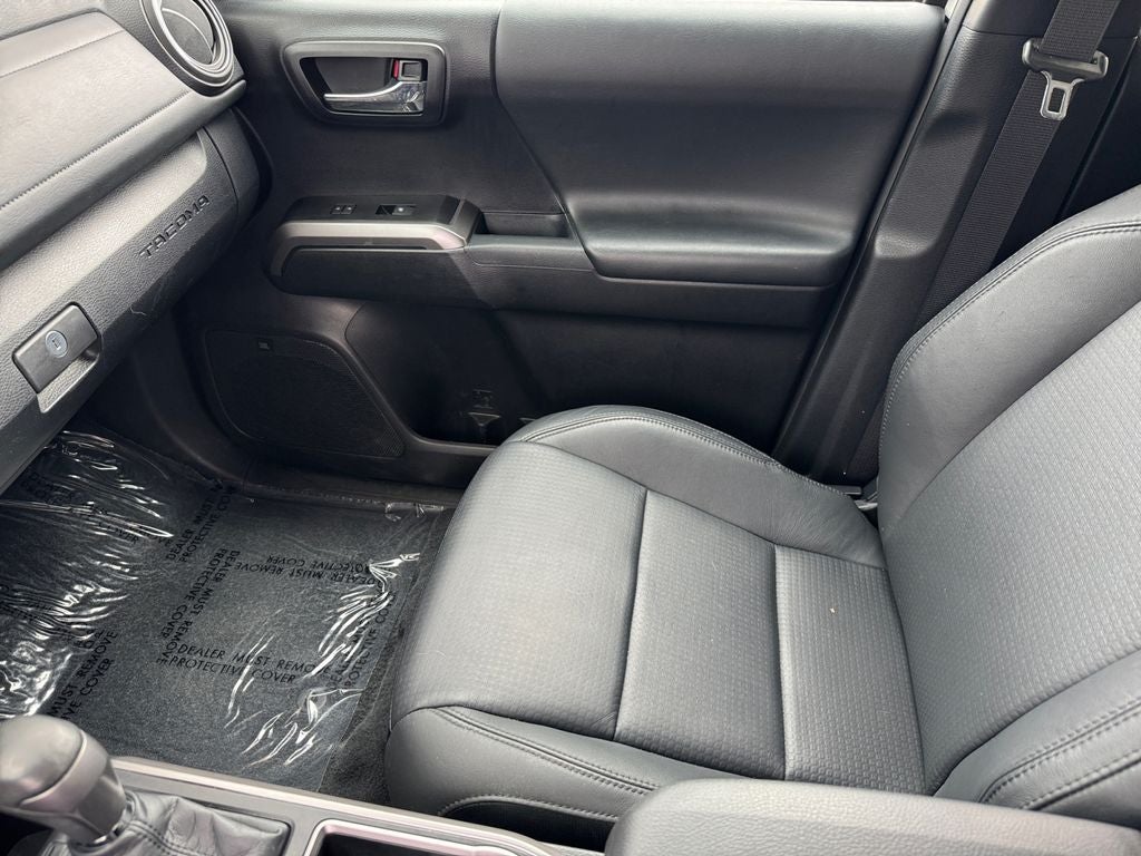 2022 Toyota Tacoma Limited V6