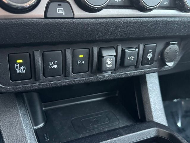 2022 Toyota Tacoma Limited V6