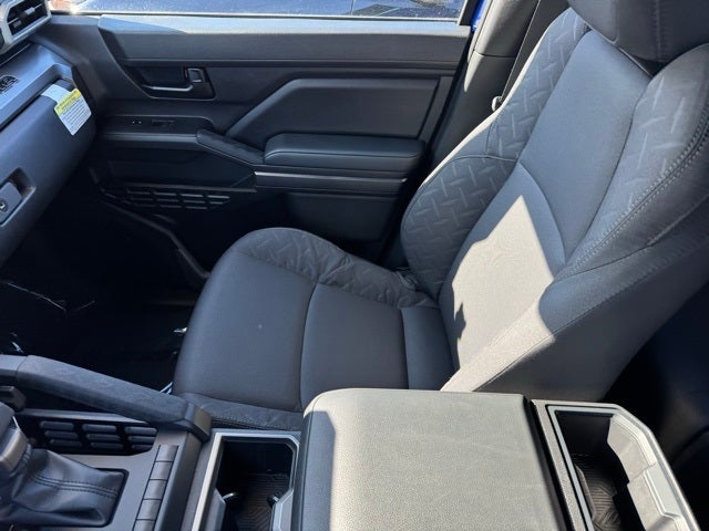 2025 Toyota Tacoma SR5 4WD