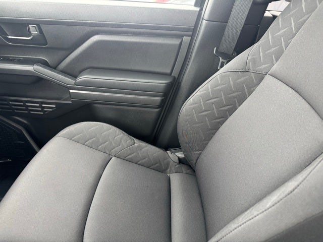 2024 Toyota Tacoma SR5 4WD