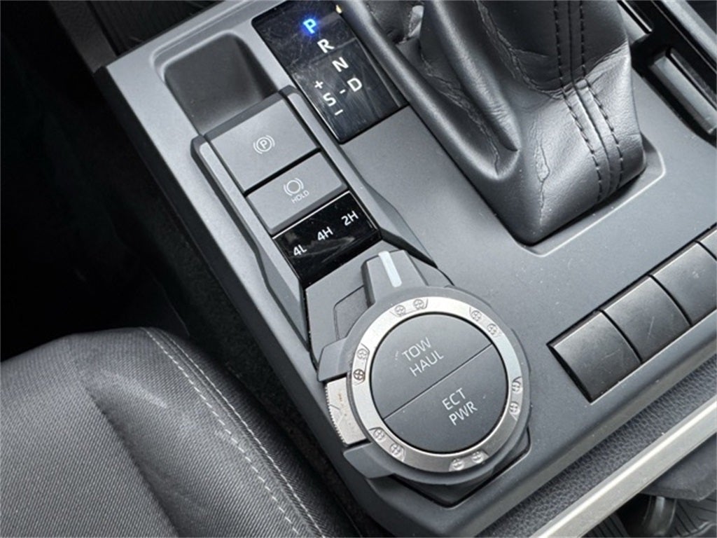 2024 Toyota Tacoma SR5 4WD