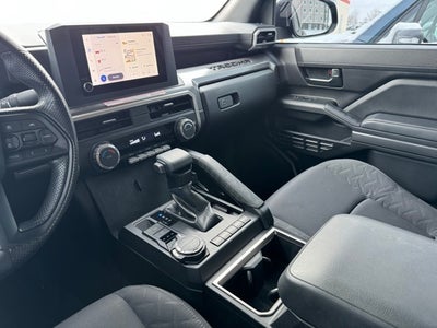 2024 Toyota Tacoma SR5 4WD