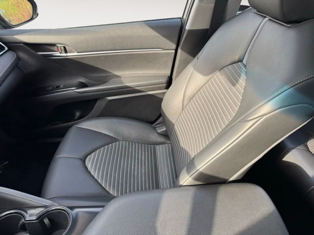 2018 Toyota Camry SE FWD