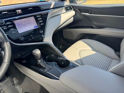 2019 Toyota Camry SE FWD