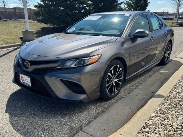 2019 Toyota Camry SE FWD