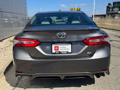 2019 Toyota Camry SE FWD