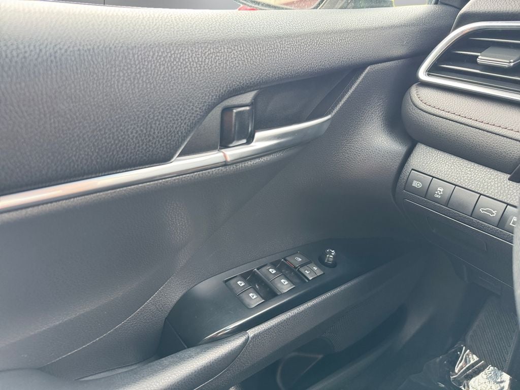 2018 Toyota Camry Hybrid LE FWD