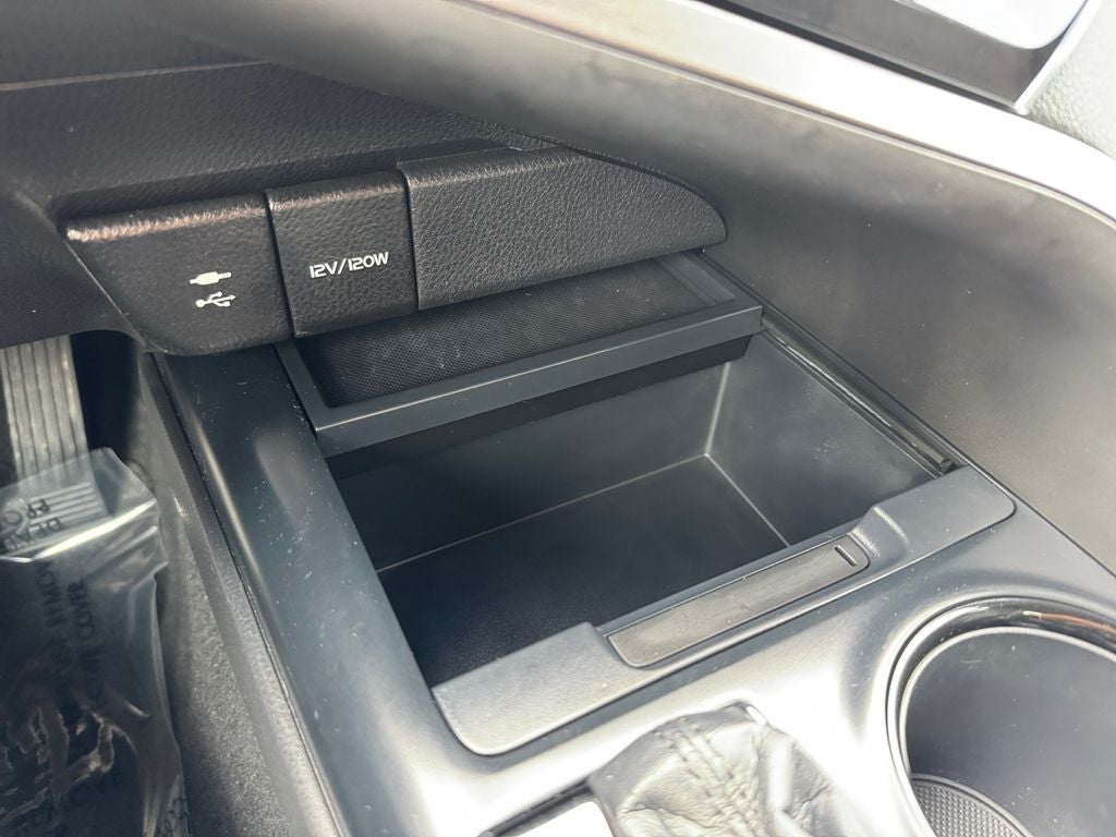 2018 Toyota Camry Hybrid LE FWD