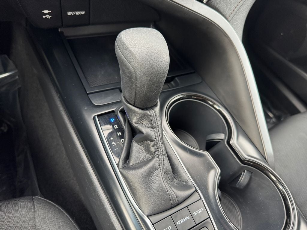 2018 Toyota Camry Hybrid LE FWD