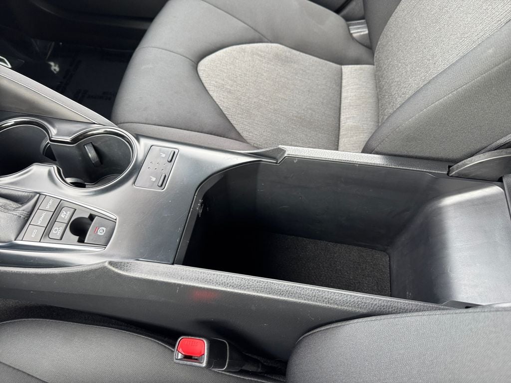 2018 Toyota Camry Hybrid LE FWD