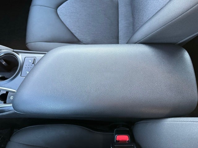 2018 Toyota Camry Hybrid LE FWD