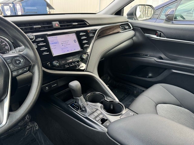 2018 Toyota Camry Hybrid LE FWD