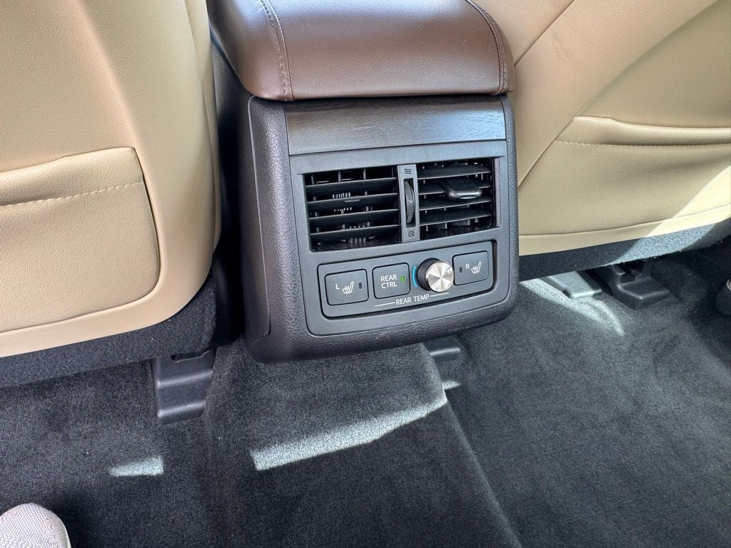 2018 Toyota Avalon Hybrid Limited FWD