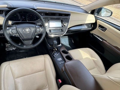 2018 Toyota Avalon Hybrid Limited FWD