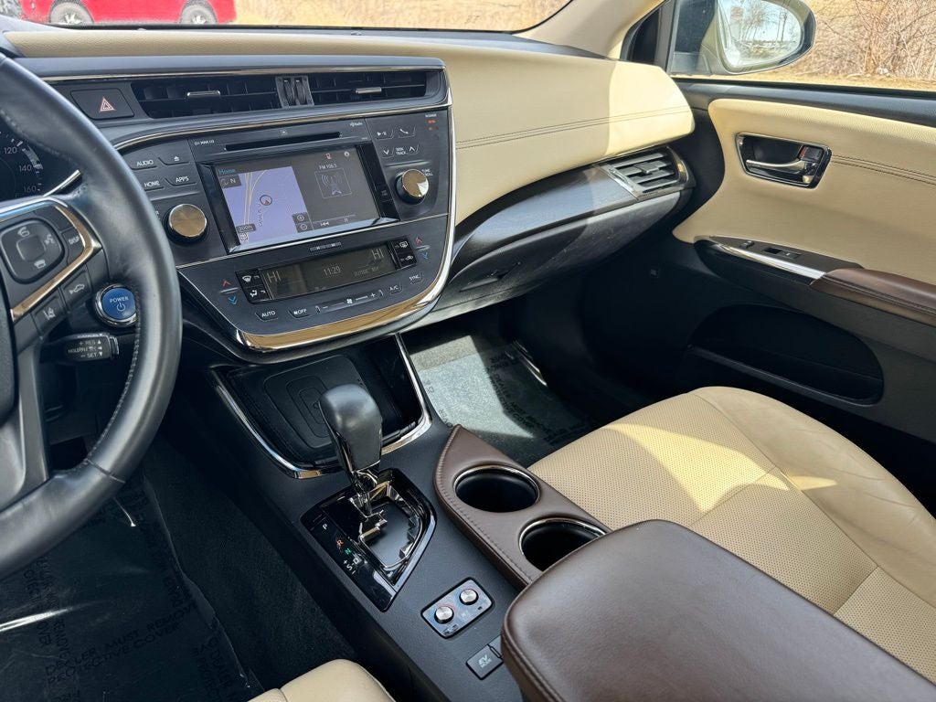 2018 Toyota Avalon Hybrid Limited FWD