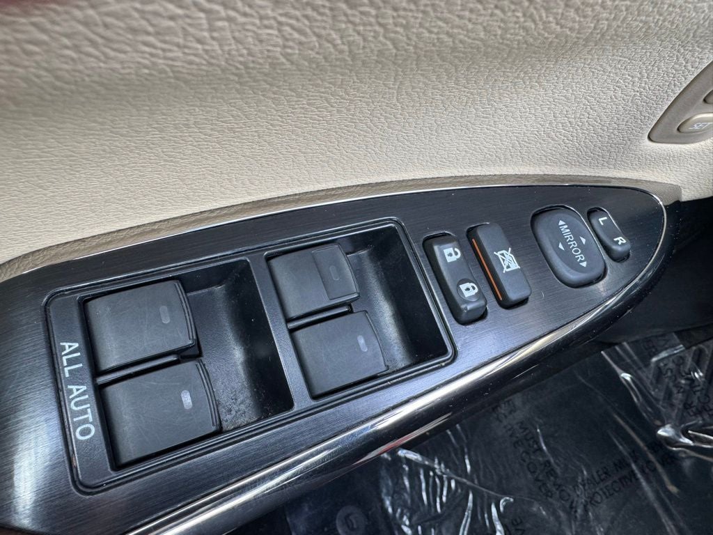 2018 Toyota Avalon Hybrid Limited FWD