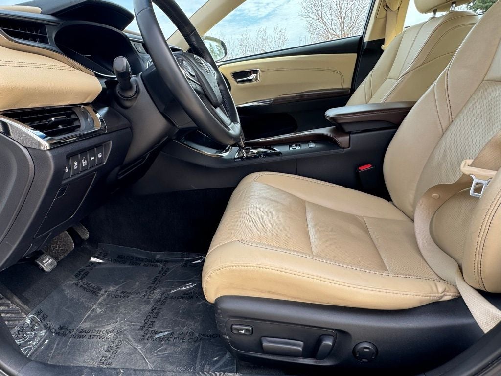 2018 Toyota Avalon Hybrid Limited FWD