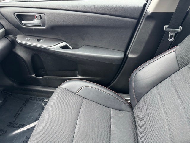 2016 Toyota Camry SE FWD