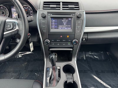 2016 Toyota Camry SE FWD