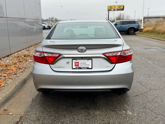 2016 Toyota Camry SE FWD