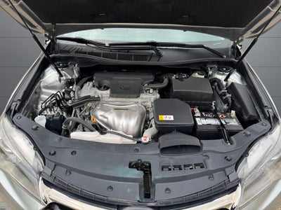 2017 Toyota Camry SE FWD