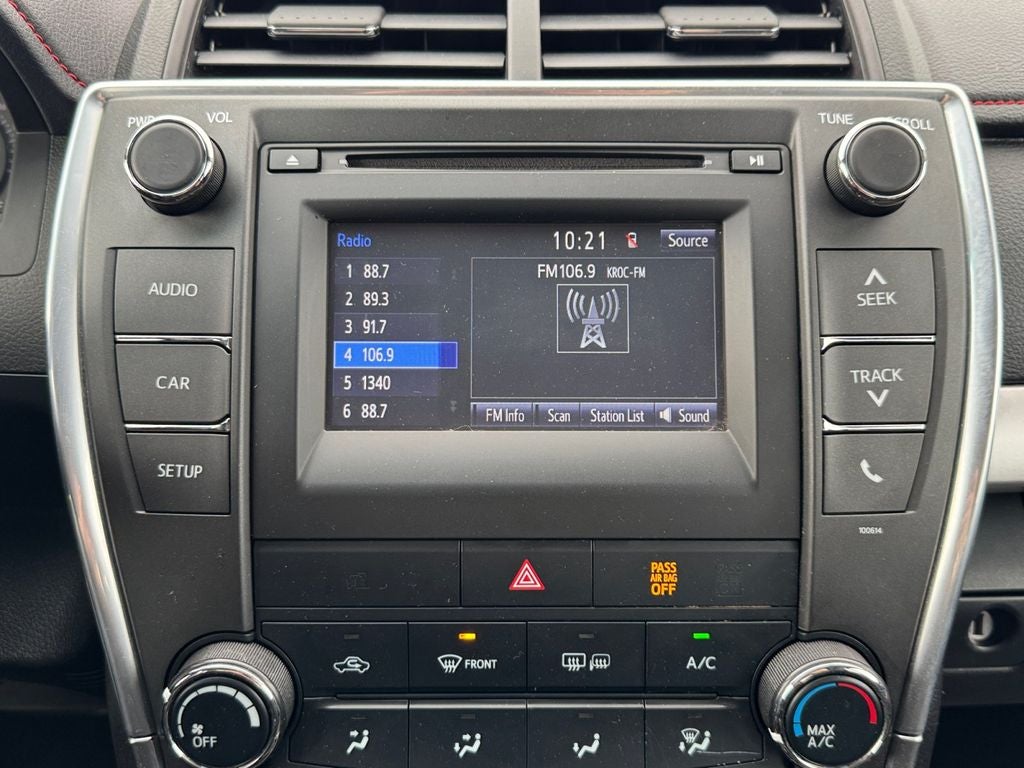 2017 Toyota Camry SE FWD