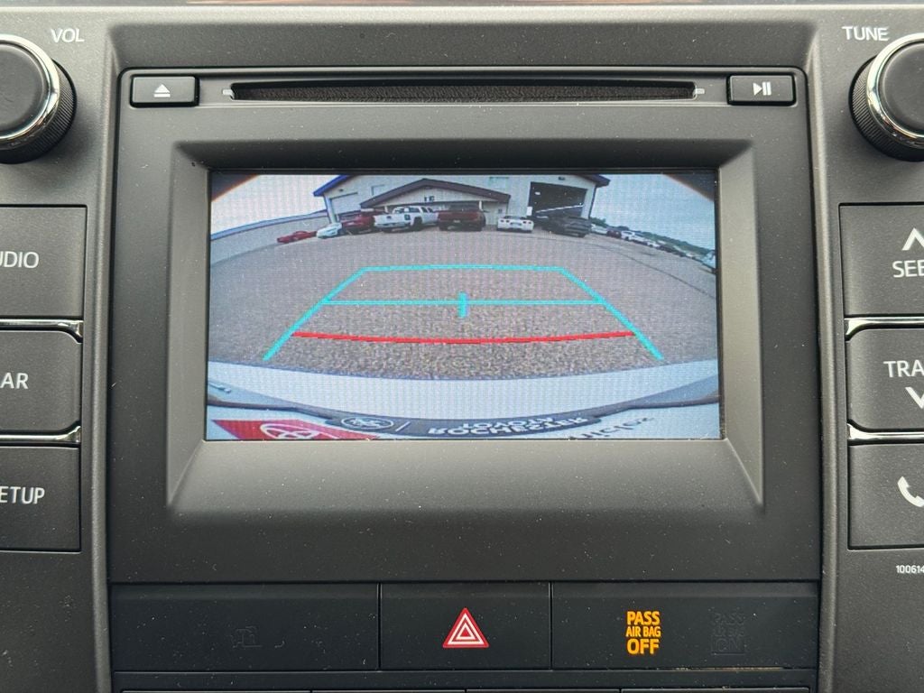 2017 Toyota Camry SE FWD
