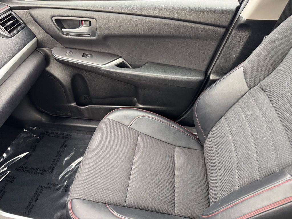 2017 Toyota Camry SE FWD