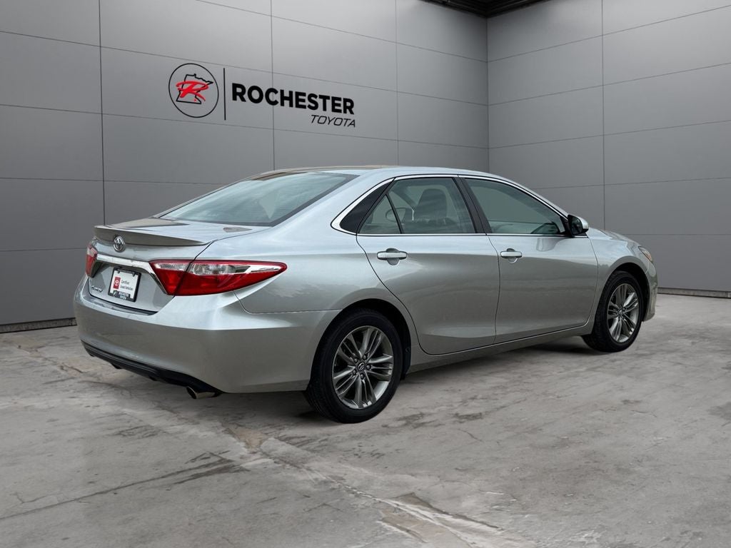 2017 Toyota Camry SE FWD