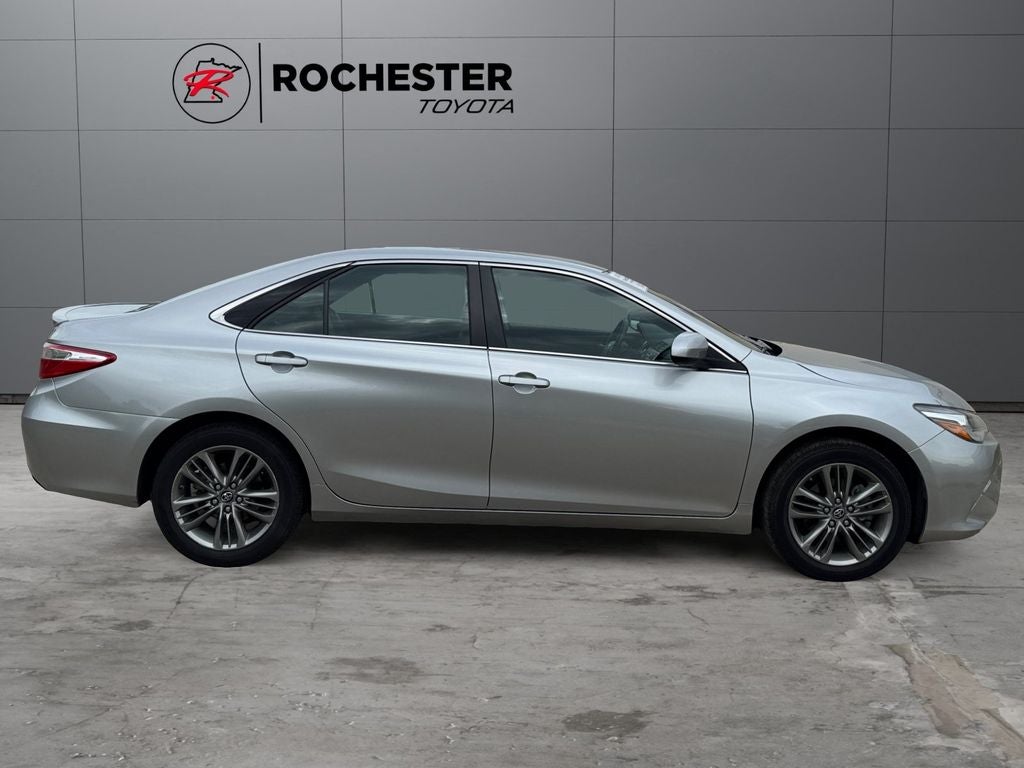 2017 Toyota Camry SE FWD