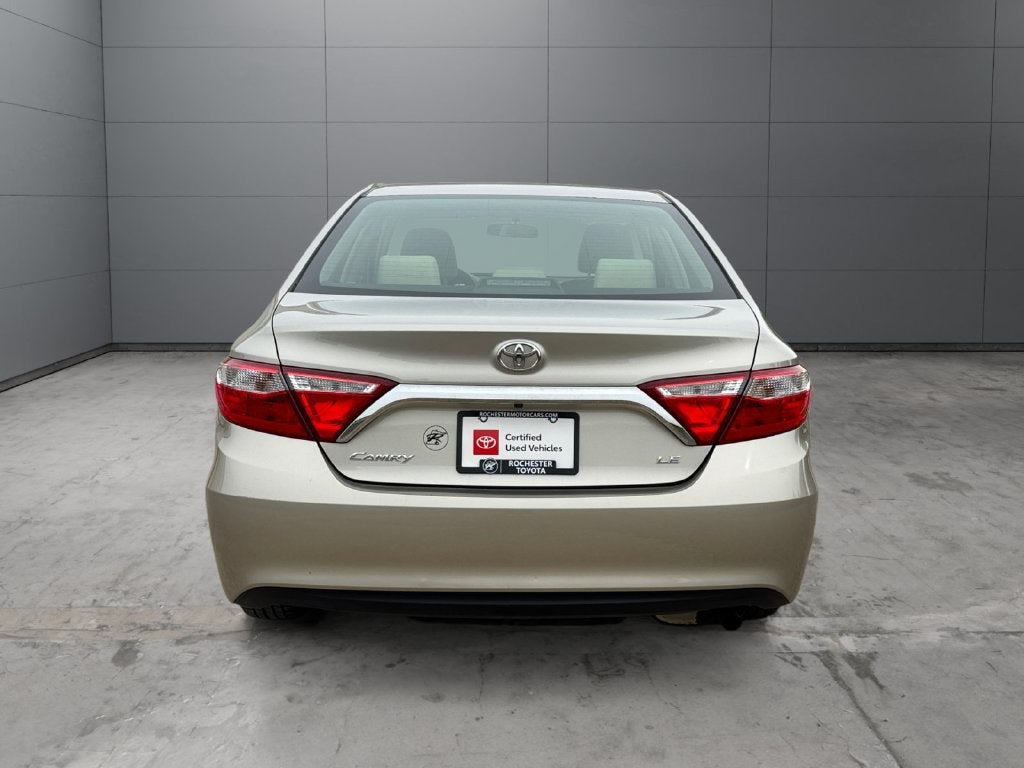 2017 Toyota Camry LE FWD