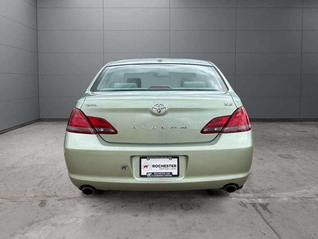 2009 Toyota Avalon XLS FWD