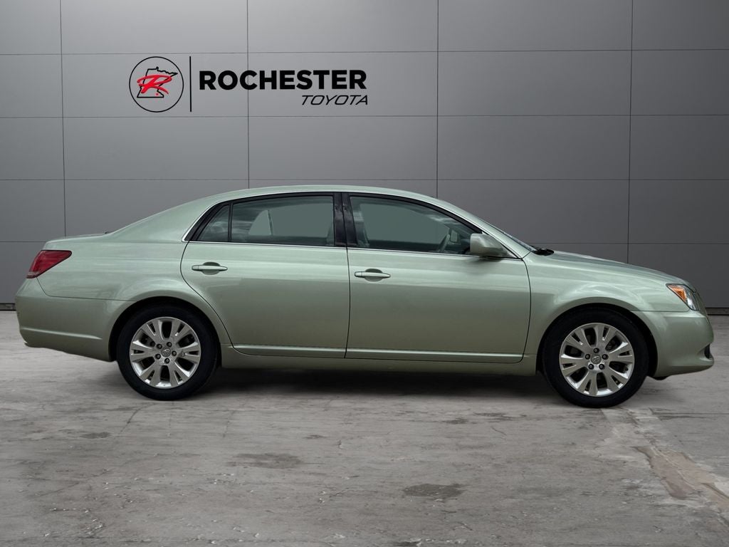 2009 Toyota Avalon XLS FWD