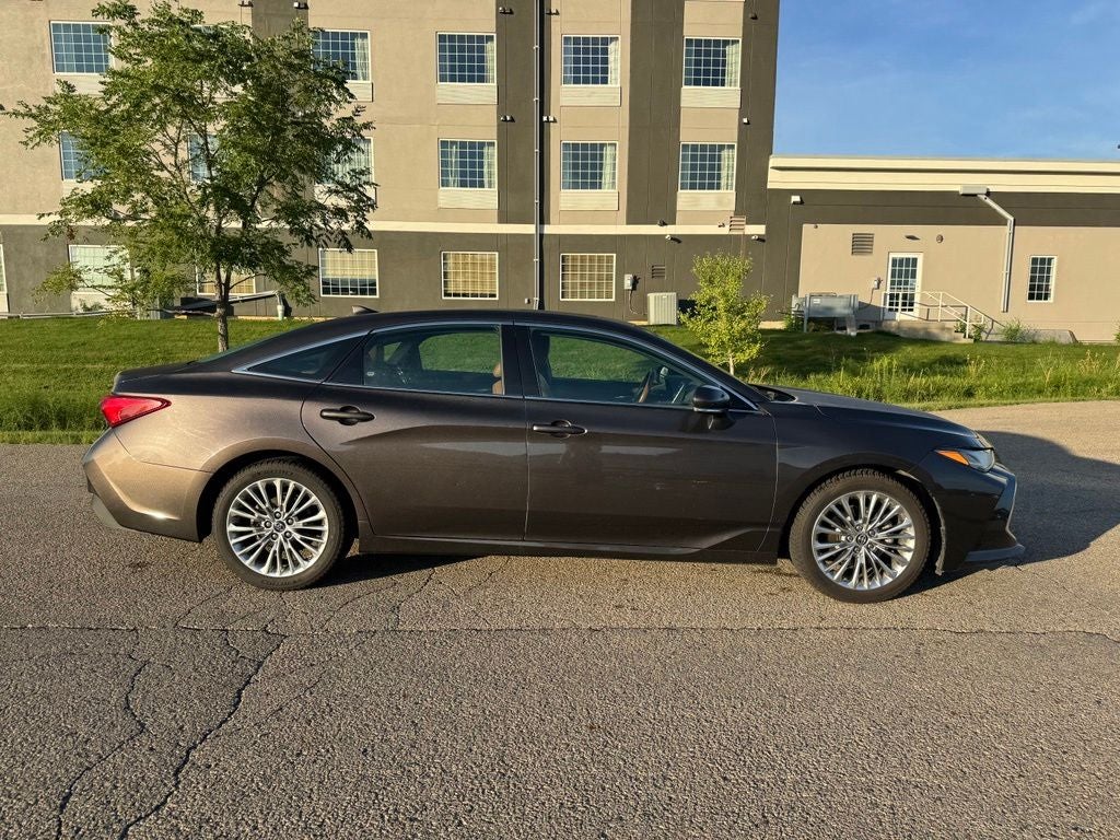 2019 Toyota Avalon Limited FWD